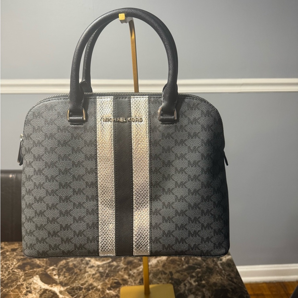 Michael Kors Cindy Large Dome Center Stripe Satchel Crossbody Bag - Picture 3 of 9